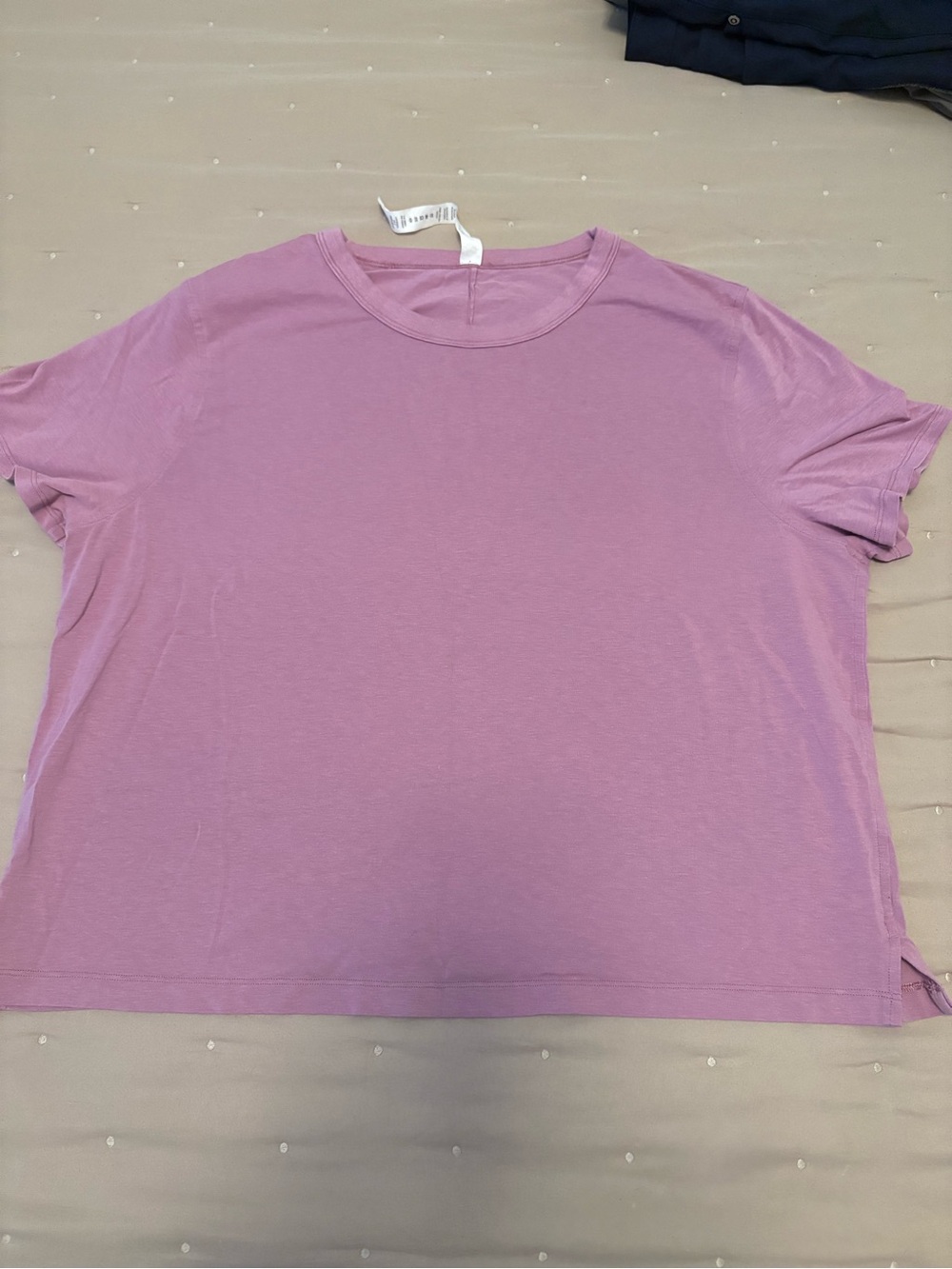 Lululemon Cates Tee - Picture 1 of 4
